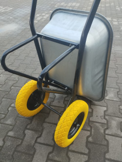 Тачка T-319 с бескамерными колесами в Калининграде